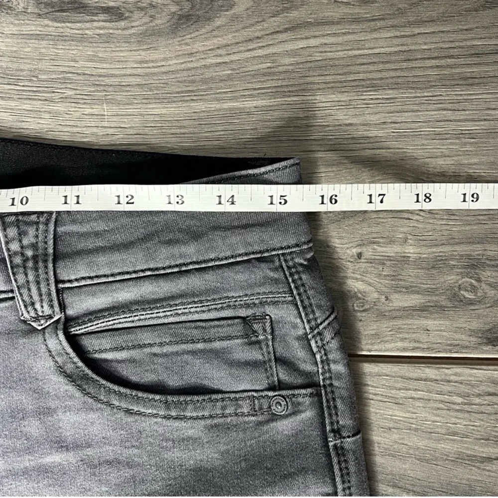 Democracy Grey Straight Leg Jeans Size 10-READ - Picture 8 of 8